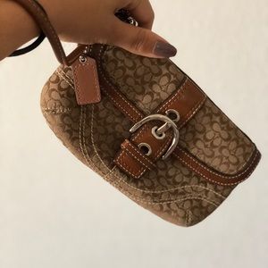 Classic Coach Clutch